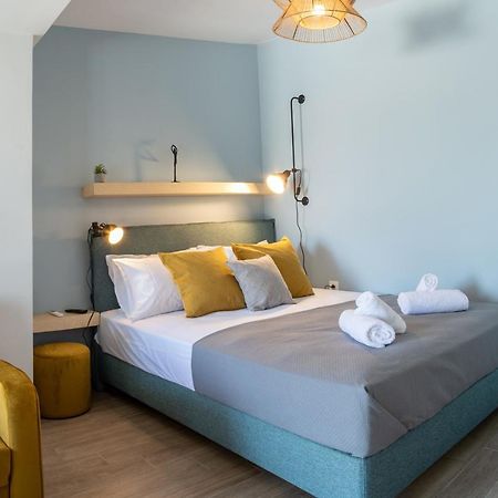 Anelia'S And Lydia'S Design Apartments Swimming Pool 니키아나 외부 사진
